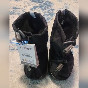 New! Stonz toddler booties